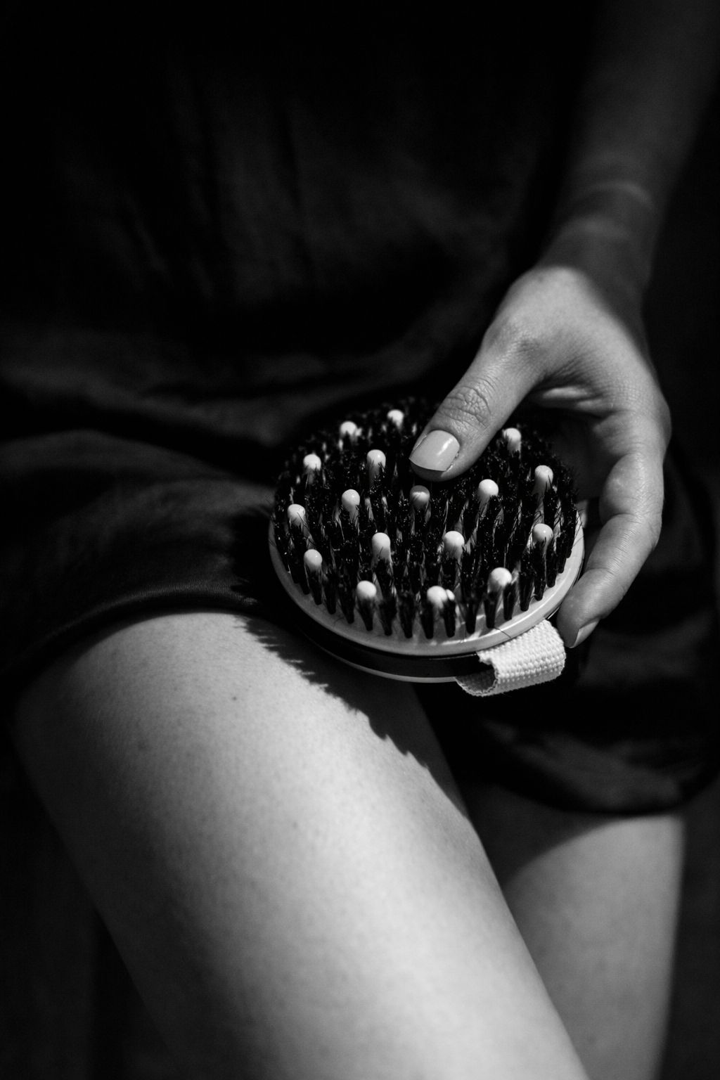 Dry body brushing benefits 